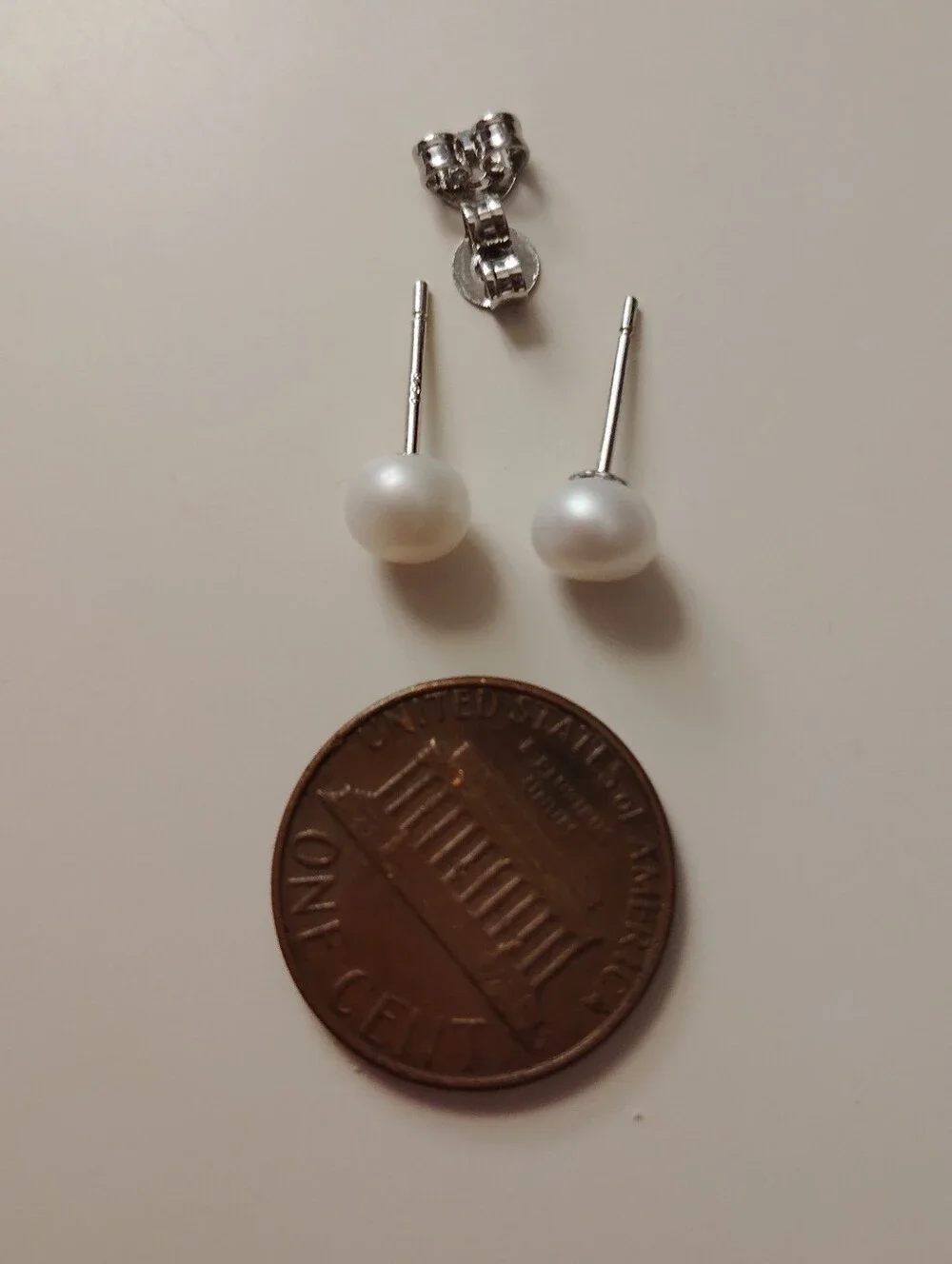 Estate 14k White Gold Natural Iridescent White 6/7mm Akoya Pearl Stud Earrings